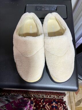 Merrell Cream Sherpa Lined Slip-On Shoes